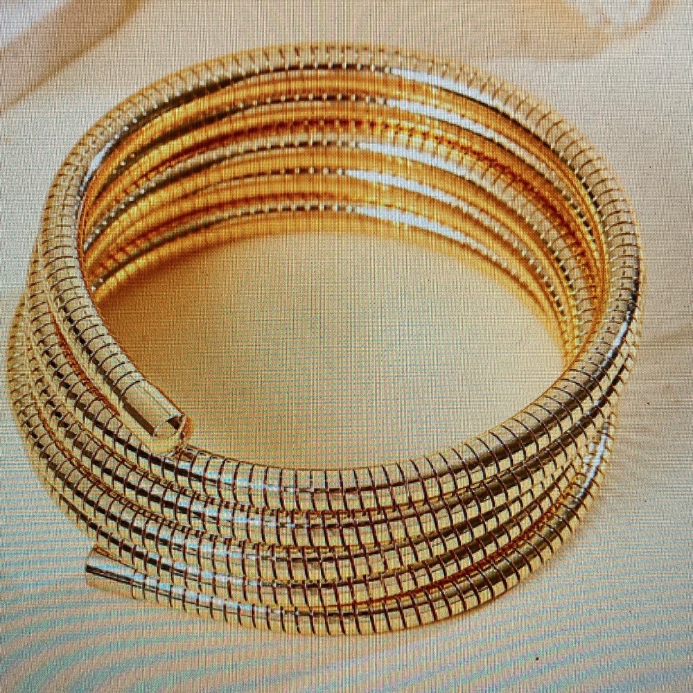 Elegant Gold Coil Stackable Bracelet Set - Women Jewelry - Picture 2 of 3